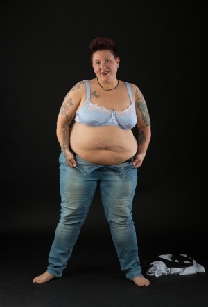 Curvy Claire Porn Mastectomy - Mature Chubby Jeans at MaturePornPics.com
