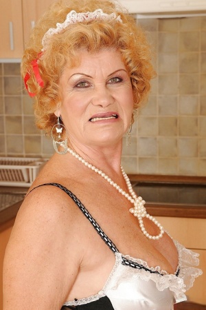 Granny Effie Porn Star - Effie - MaturePornPics.com