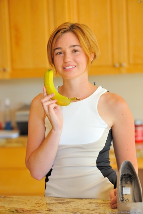 Short haired teen hikes short dress and inserts toys and banana into damp cunt 29590949