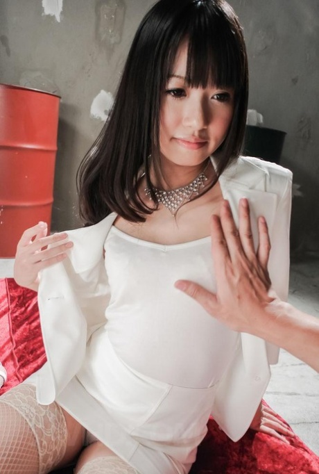 Japanese hottie Kotomi Asakura squirts after sexual intercourse on a bed 66542740