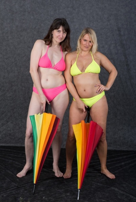 Blonde amateur Sweet Susi and her lesbian lover take off their bikinis 17742770