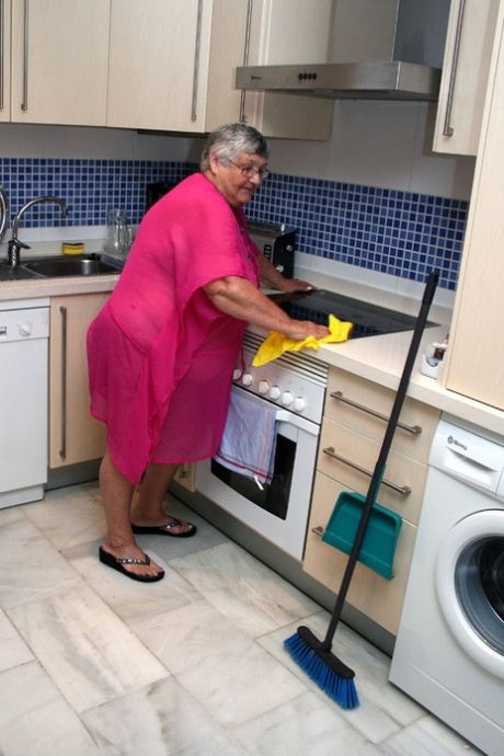 Fat UK nan Grandma Libby gets completely naked while cleaning her kitchen 99738570