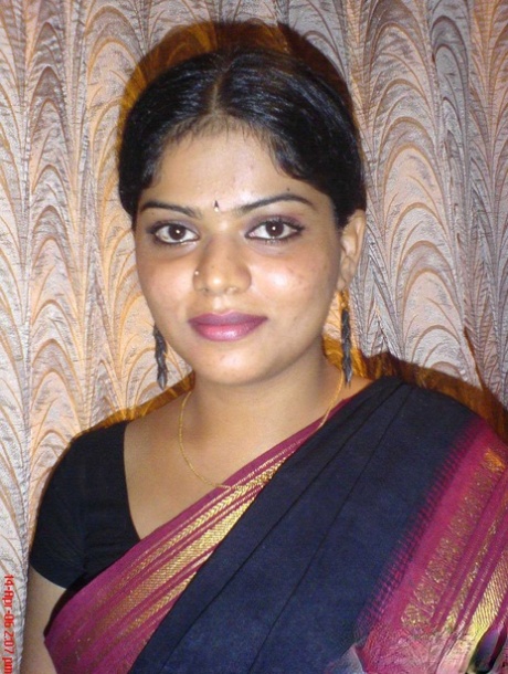 Indian solo girl Neha stands totally naked after disrobing in bedroom 32497289