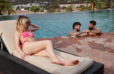 Sexy blonde Minxx Marley has threesome sex with bisexual men 22231382