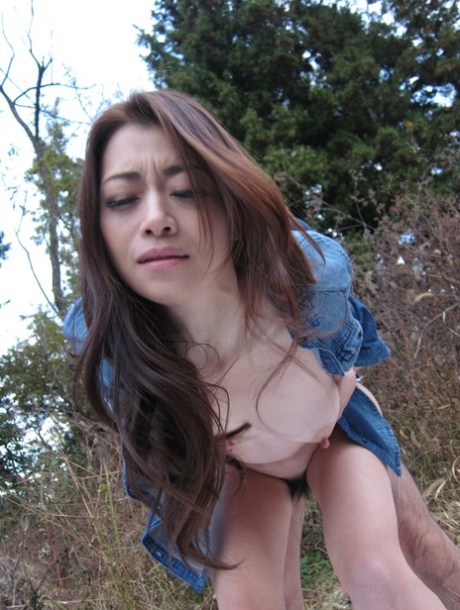 Japanese girl Maki Hojo gets gangbanged while out in a field 25272954
