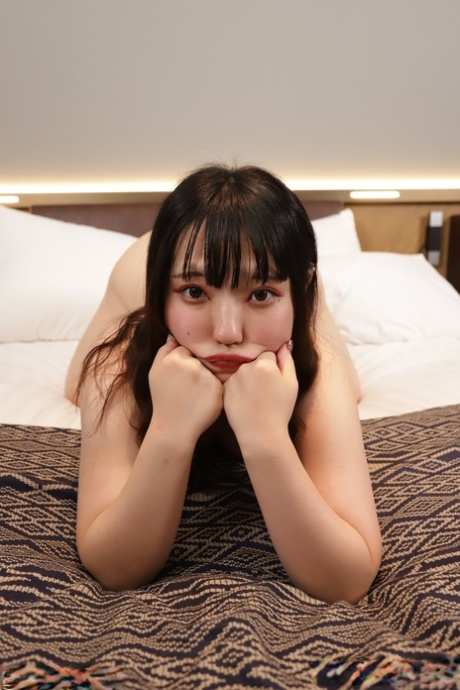 Sweet Japanese teen Sana Minami highlights her big butt after going nude 33558868