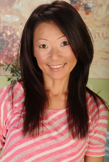 Close up posing scene with a horny milf babe Natsuko Kurosawa 74242756