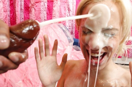 Hot Jada Stevens has sex with big cock and a load of cum on her face 40552042