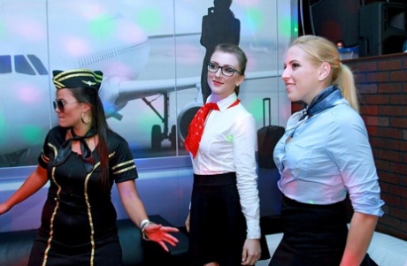 Swinging party lives of pilots and stewardesses revealed within 29787060