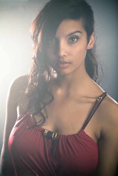 Beautiful Desi female removes her dress to expose her big natural boobs 87287987